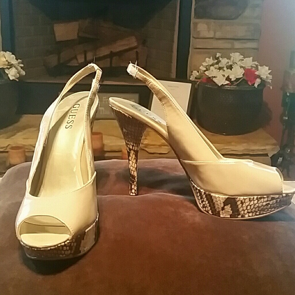 Guess Shoe